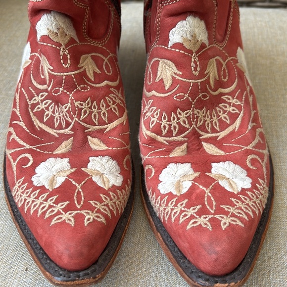 Liberty Embroidered Leather Red Western Ankle Boots - Picture 5 of 6